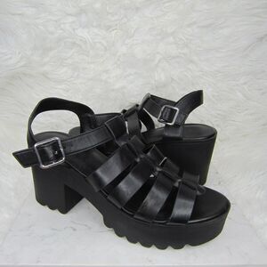 ALDO Black Chunky Lug Sole Strappy Platform Sandals women's size 9